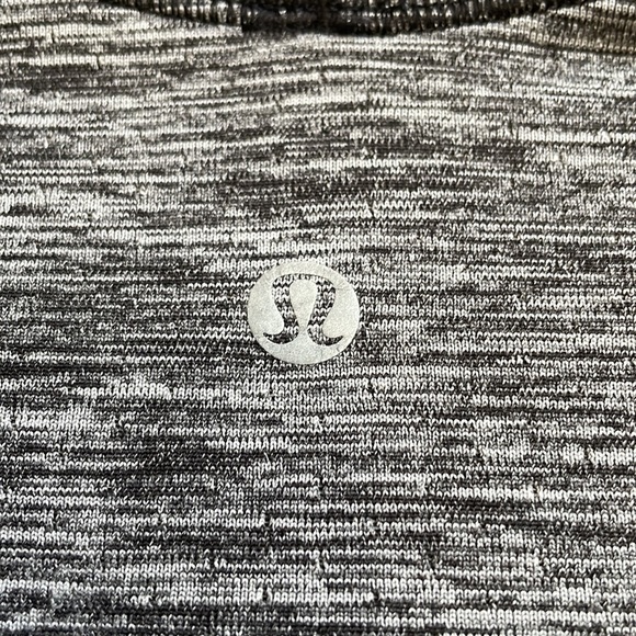 Lululemon mens S SS T - Picture 6 of 6